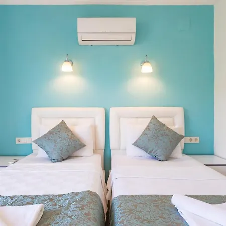 Kalamar 4 Bedroom Close To Shops And Restaurants