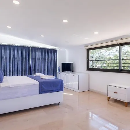 Kalamar 4 Bedroom Close To Shops And Restaurants Villa Kalkan