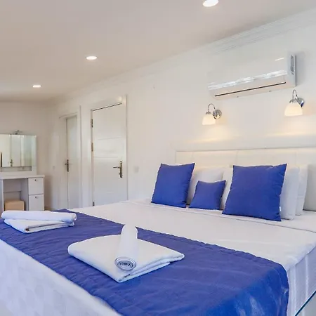 Villa Kalamar 4 Bedroom Close To Shops And Restaurants