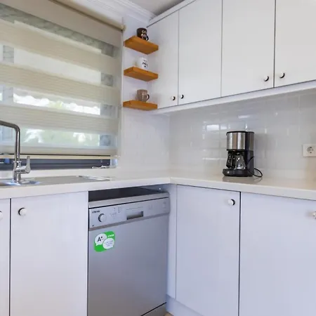 Villa Kalamar 4 Bedroom Close To Shops And Restaurants