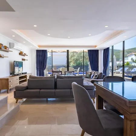 Kalamar 4 Bedroom Close To Shops And Restaurants Villa Kalkan