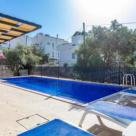 4 Bedroom 7551 Villa
