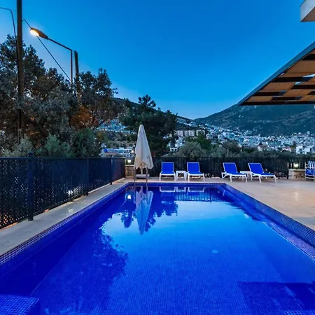Kalamar 4 Bedroom Close To Shops And Restaurants Kalkan