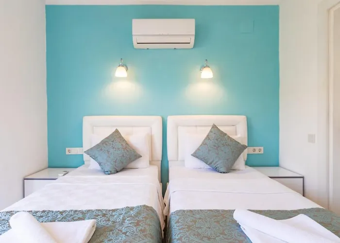 Kalamar 4 Bedroom Close To Shops And Restaurants