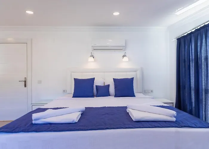 Kalamar 4 Bedroom Close To Shops And Restaurants فيلة