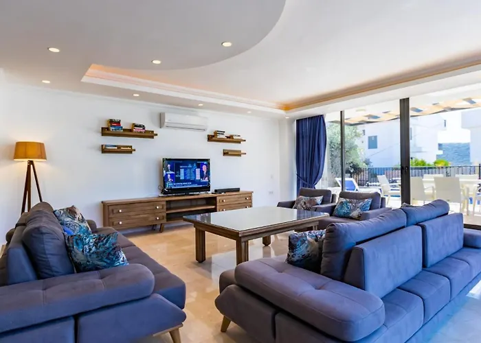 Kalamar 4 Bedroom Close To Shops And Restaurants *