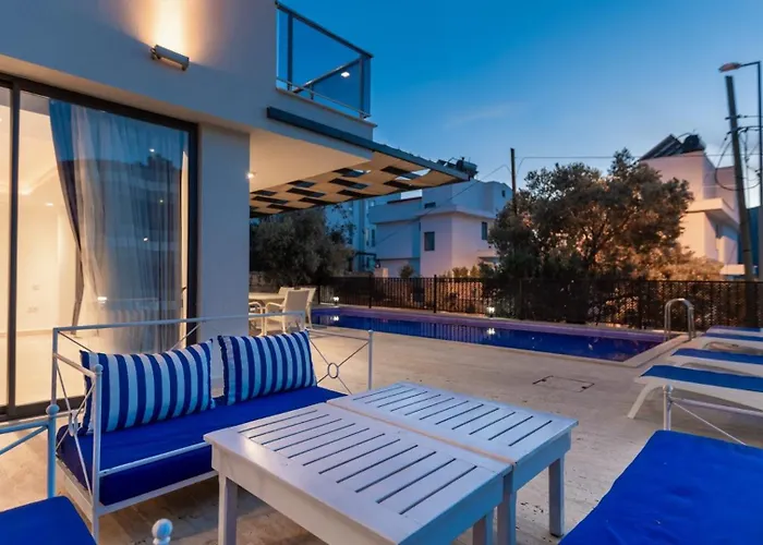 Kalamar 4 Bedroom Close To Shops And Restaurants فيلة *