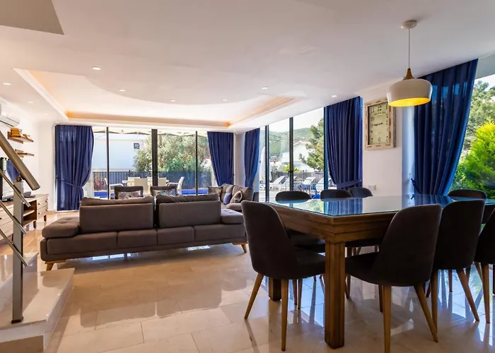 Kalamar 4 Bedroom Close To Shops And Restaurants كالكان