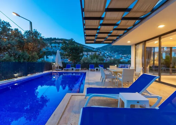 Kalamar 4 Bedroom Close To Shops And Restaurants كالكان