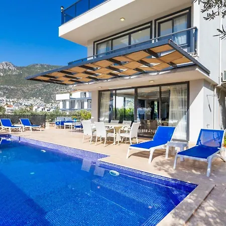 Villa Kalamar 4 Bedroom Close To Shops And Restaurants